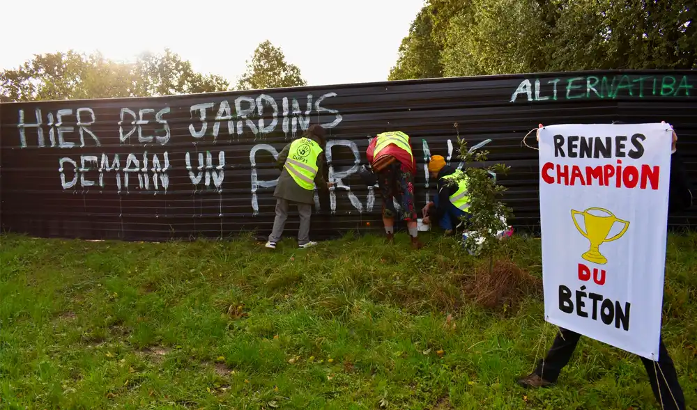 Action Alternatiba Renes contre l'extension du Stade Renais à la Prévalaye